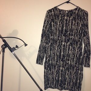 Loose black and white dress